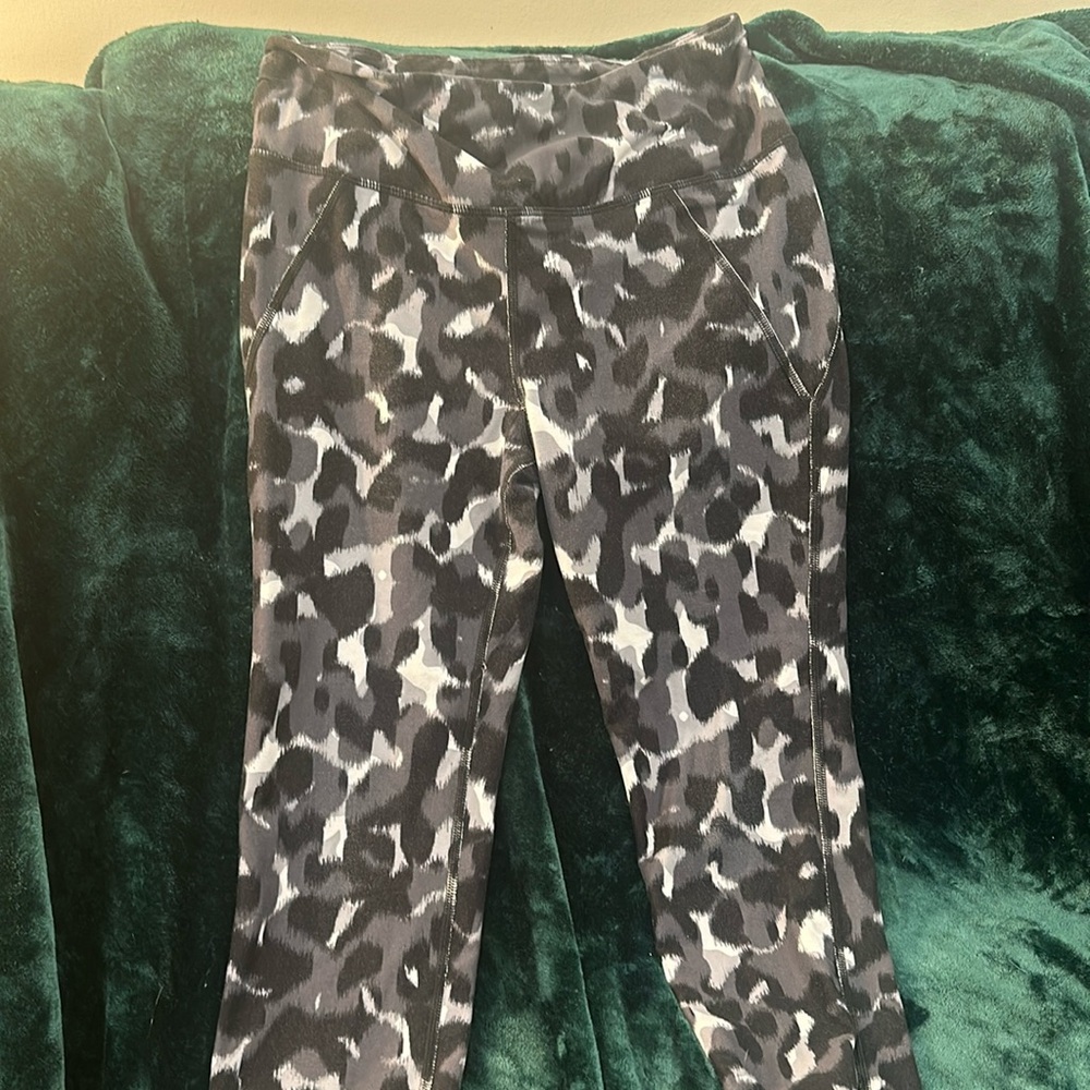 Betsy Johnson Monochrome Print leggings